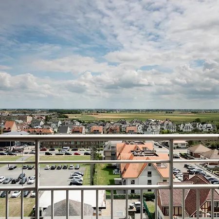 Sea Soon - Met Toplocatie Op De Zeedijk Met 2 Slaapkamers * Middelkerke