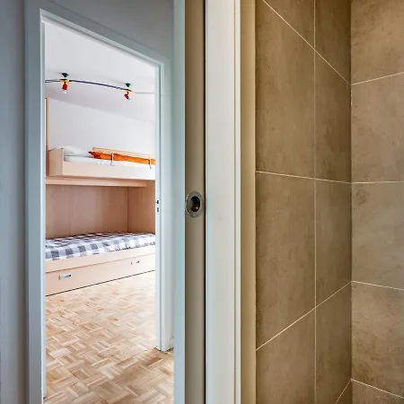 Sea Soon - Met Toplocatie Op De Zeedijk Met 2 Slaapkamers * Middelkerke